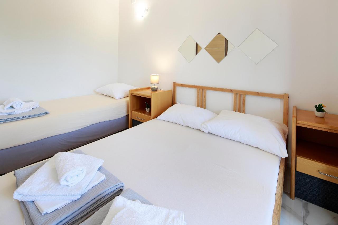 City Pool Apartments Novalja Eksteriør bilde